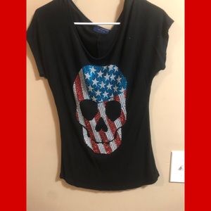 ‼️3/$20‼️ AMERICAN FLAG SKULL SHIRT